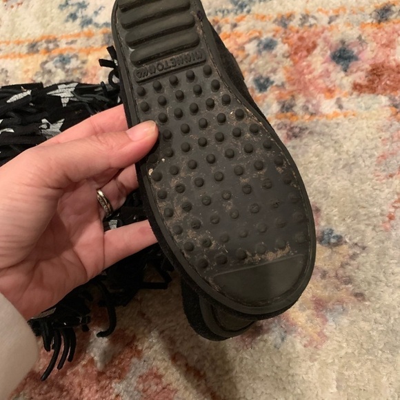 Minnetonka Black Suede Fringe Accent Moccasin Star Print Boots Girls Size 13 - Picture 6 of 8